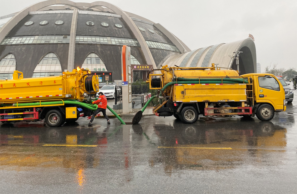 271幕府山商场管道清淤